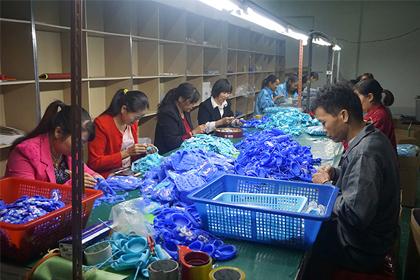 20萬洗手液瓶套出貨，客戶表示感激