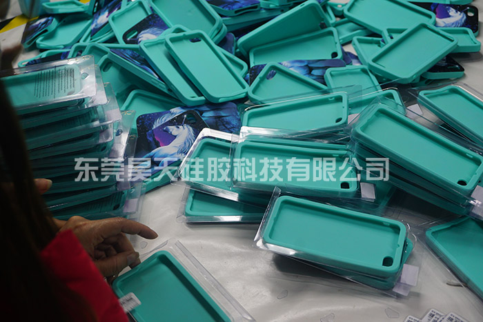 硅膠制品_硅膠手機套